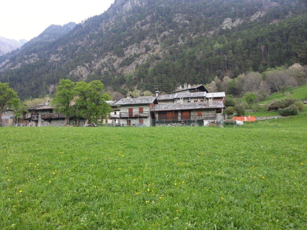 Casa Indipendente Val D'Ayas - Challand Saint Anselme Dış mekan fotoğraf