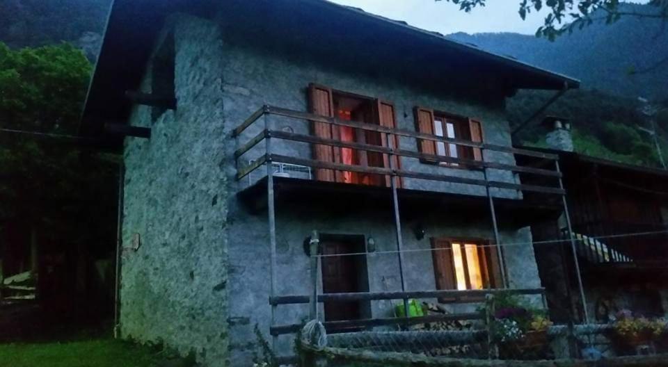Casa Indipendente Val D'Ayas - Challand Saint Anselme Dış mekan fotoğraf